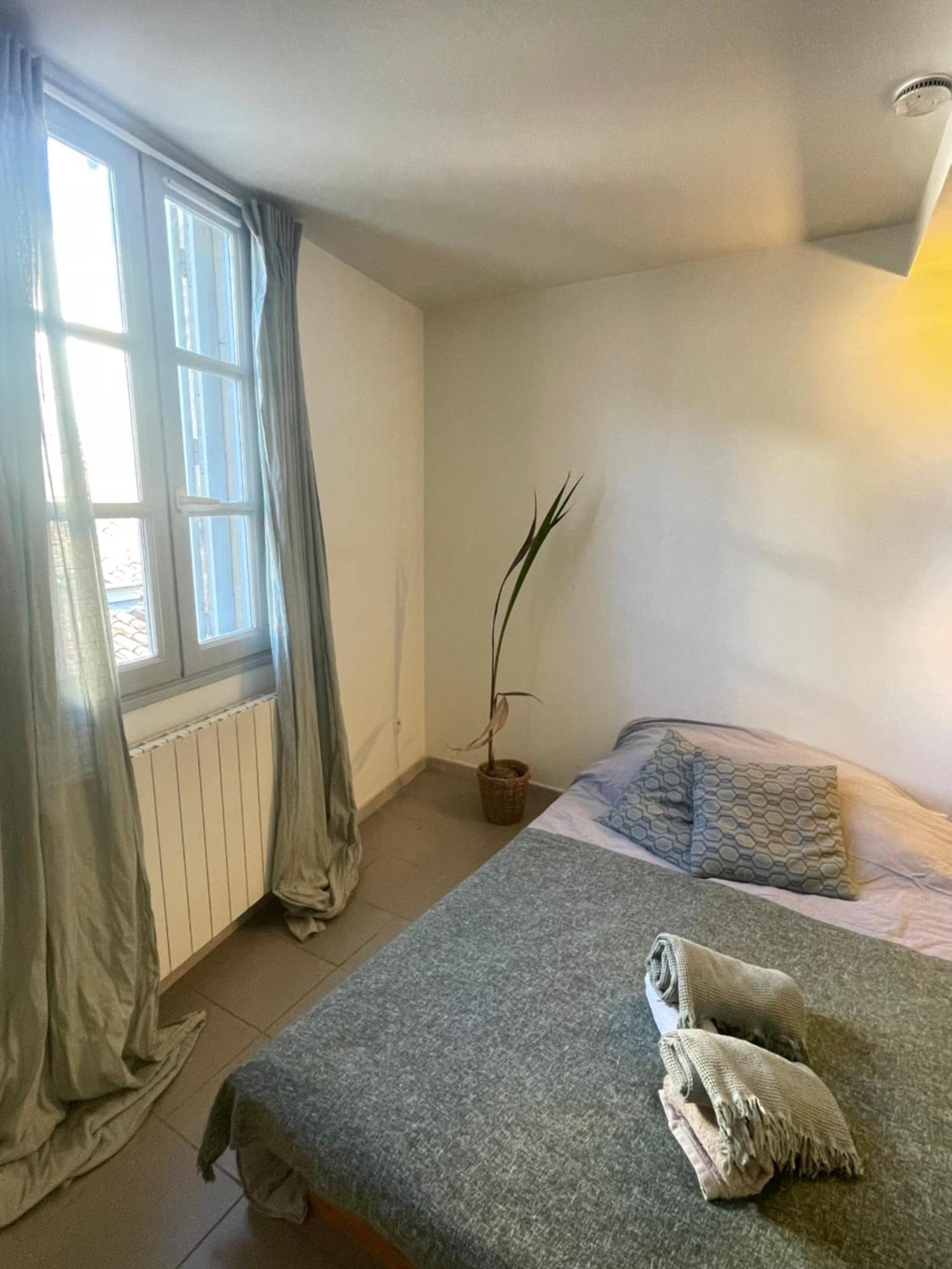 Studio Au Coeur De Montpellier Apartamento Exterior foto